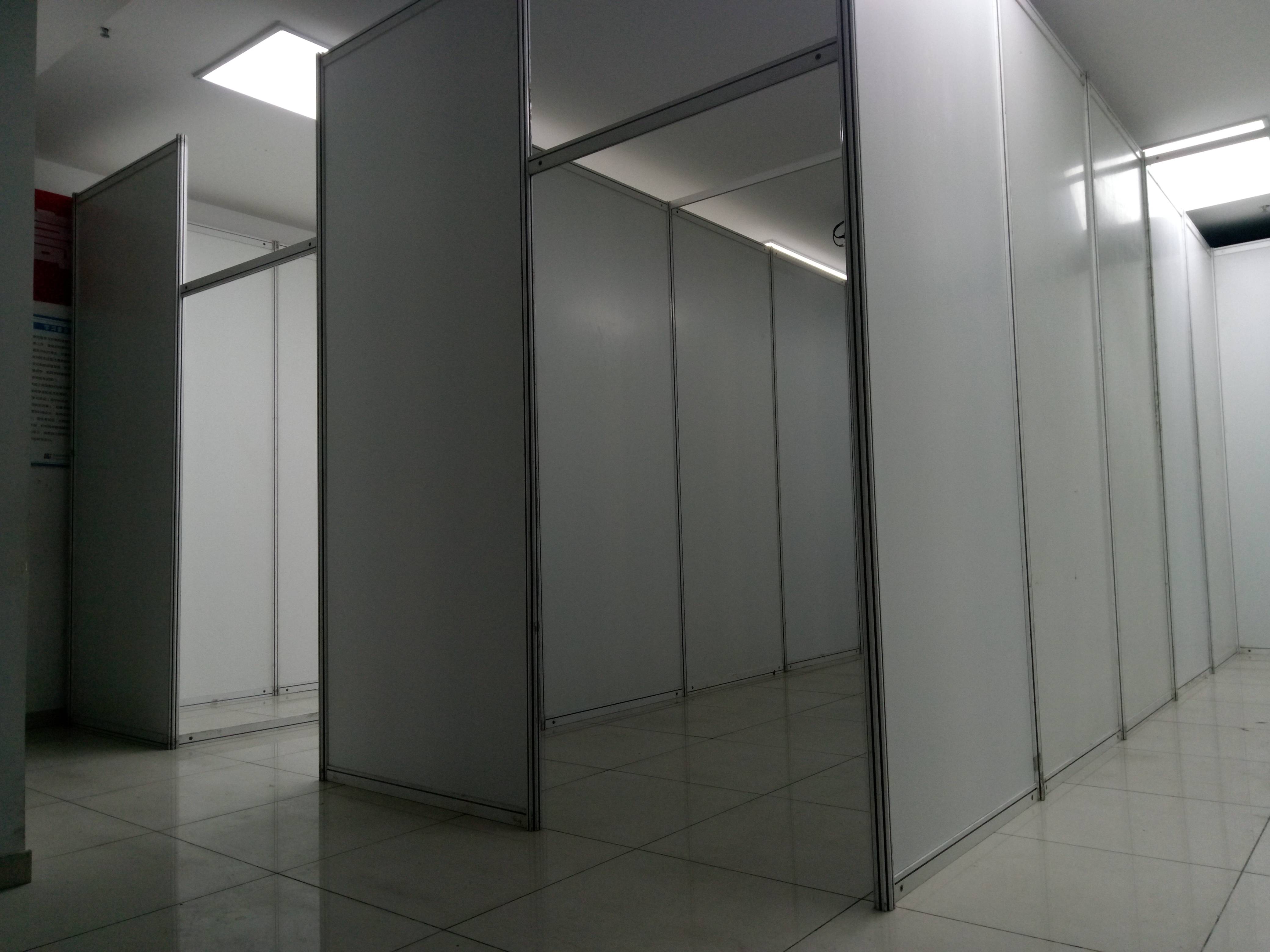 專業(yè)提供成都3米與2米標(biāo)準(zhǔn)展位租賃搭建一站式會(huì)議展覽服務(wù)